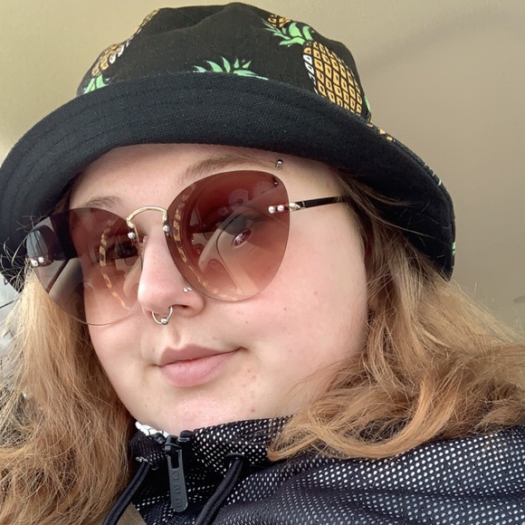 Meet your Posher, Jess - Picture 1 of 1